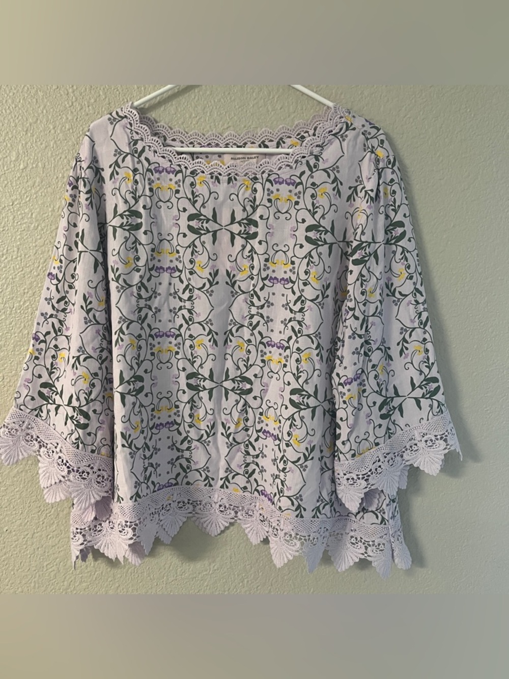 Allison Daley Women's Lilac Floral Top Size Petite XL Crochet Trim Flowy NWT